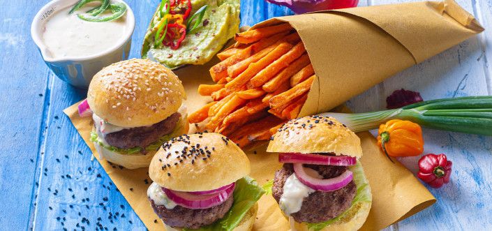 Mini burgers with AVIKO Sweet potato fries