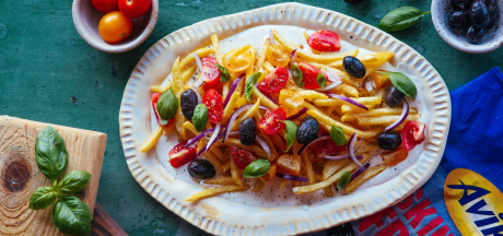 Skinny Fries on Mediterranean-style garlic sauce