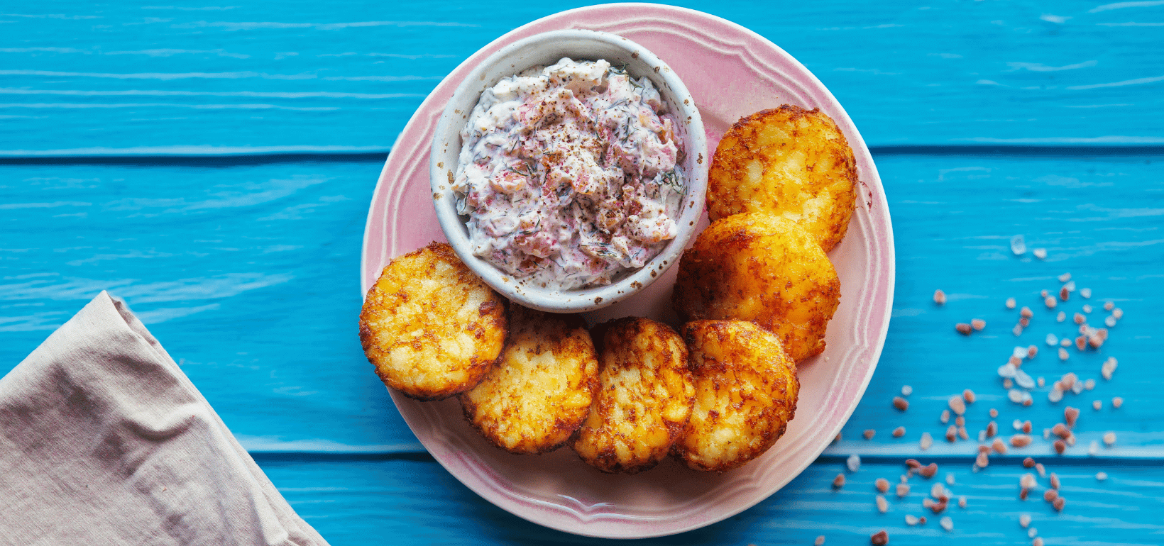 Rösti Rondjes pancakes with creamy salmon and dill spread