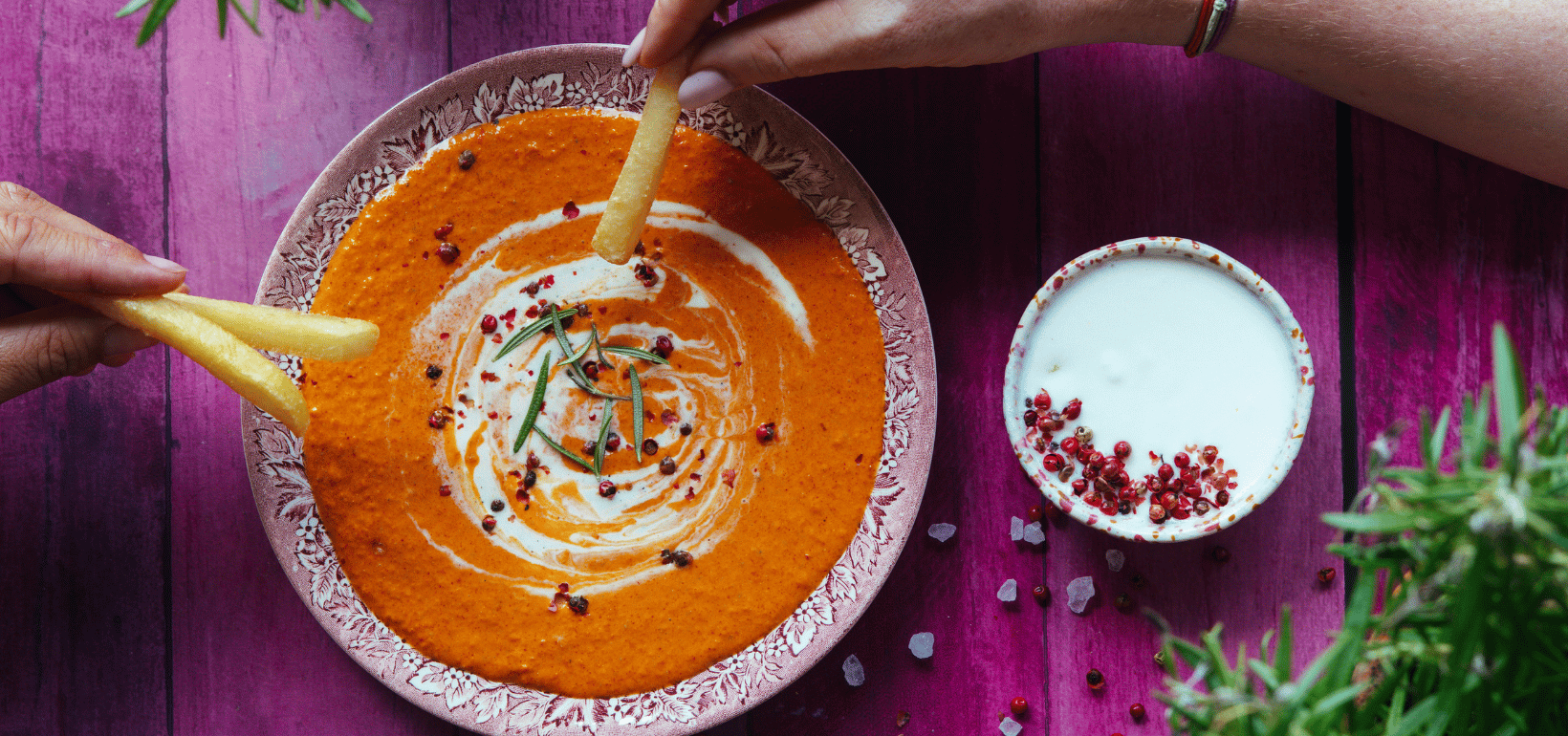 Roasted pepper and gorgonzola dip
