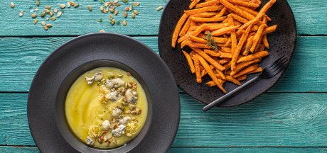 Cream of potatoes, leek and Gorgonzola cheese with AVIKO Sweet potato fries