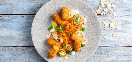 AVIKO Pom' croquettes served with leek salad, carrots, parsley, roasted almonds, yoghurt and fresh mint
