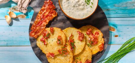 AVIKO Potato pancakes with yogurt-garlic sauce and bacon chips
